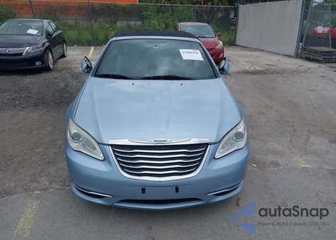 2012 Chrysler 200 Touring z USA, uszkodzony, nr VIN 1C3BCBEG5CN143605